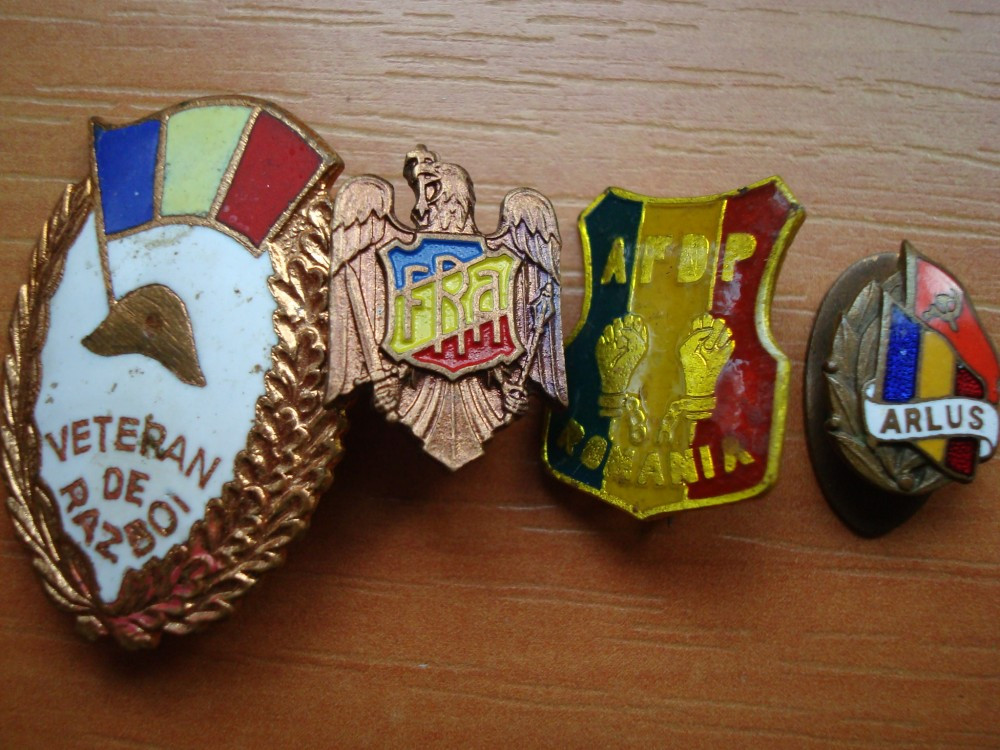 mini Corporation flame Lot insigne romanesti/ ROMANIA ( AFDPR; Veteran de razboi; F R A; ARLUS |  arhiva Okazii.ro