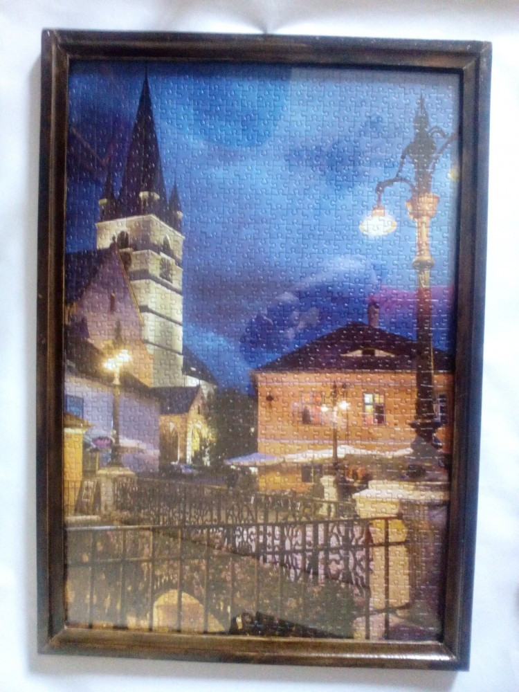 Puzzle Sibiu noaptea 1000 piese Inramat | arhiva Okazii.ro