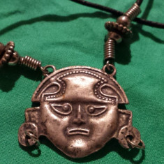 Medalion etnic Tribal Peru incastrat in colier margele Vintage Splendid de Efect