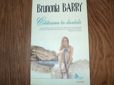 Cititoarea in dantele de BRUNONIA BARRY foto