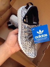 adidas yeezy boost 350 foto