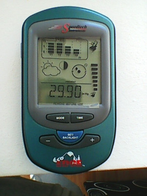 Statie meteo portabila cu prognoze barometru altimetru temperatura alarma busola foto