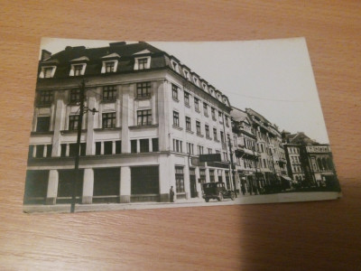 TIMISOARA - BUL. REGELE FERDINAND CU TEATRUL COMUNAL( AUTO DE EPOCA) foto