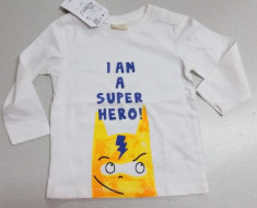 Nou! Bluzita alba Super hero, marca ZARA, baieti 9-12 luni/ 78 cm foto