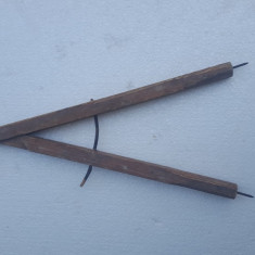 Compas vechi din lemn