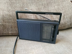 Radio portabil vintage Grundig Prima Boy 65K, impecabil. foto