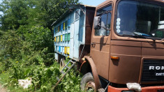 Camion stupi orizontali foto