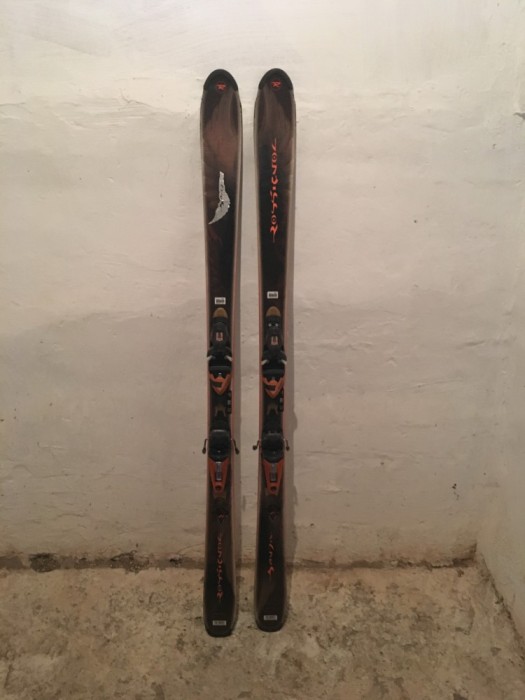 Vand ski schi freeride ROSSIGNOL BANDIT B78 166cm si 174cm STARE BUNA! foto mare Vand ski schi freeride ROSSIGNOL BANDIT B78 166cm si 174cm STARE BUNA! foto mare