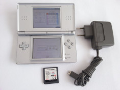 Nintendo DS Lite + joc FIFA 08 + incarcator + accesoriu carcasa - originale foto