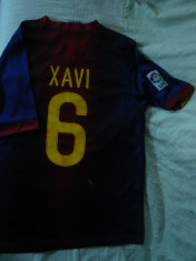 Tricoul Echipei de Fotbal FC Barcelona ,nr.6 jucator XAVI ,masura S foto