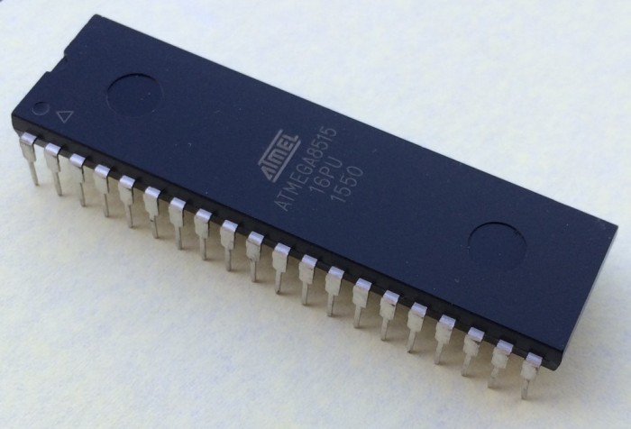 Atmel ATMEGA8515-16PU 8bit AVR Microcontroller 16MHz, 8 kB, 512 B Flash (a.1150)