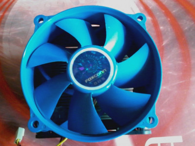 Super cooler radiator Foxconn plus soclu prindere titan foto
