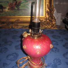 297-Lampa veioza vintage din sticla deosebita roz-mov electric 250 volti.