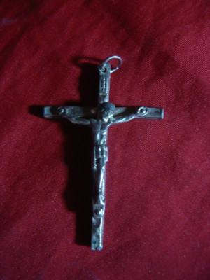 Medalion Crucifix ,metal argintat , h= 4,8 cm foto
