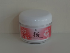 Crema de corp Sakura cu parfumul florilor japoneze de cire? 200 ml foto