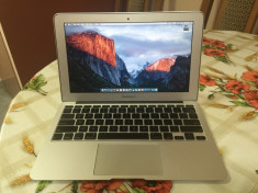 MACBOOK AIR 11&amp;quot; LATE 2010, CORE 2 DUO 1,4GHZ, 2GB DDr3, SSD 64GB, NVIDIA 320M foto