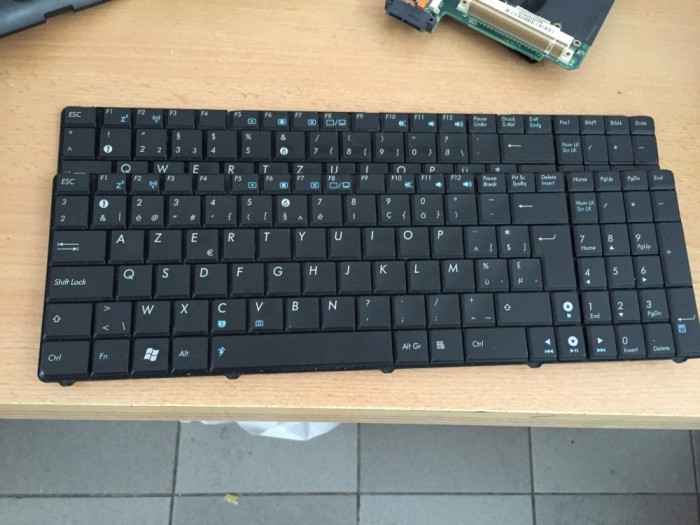 Tastatura Asus X70 , X70AB (A121 ; A125 ; A131)