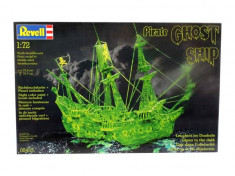 GHOST SHIP WITH NIGHT COLOUR foto