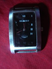 Ceas marca Die Zeit Quartz ,rezistent la apa , L= 4 cm
