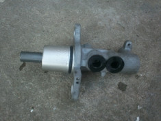 Pompa frana Audi A8 anii 1997 - 2003 motor 4.2 benzina. foto