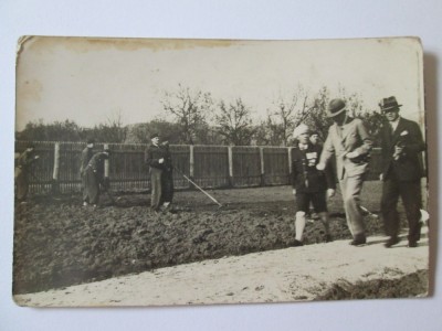 FOTOGRAFIE TABARA LEGIONARA CU STRAJER SI PERSONALITATI IN VIZITA ANII 30 foto