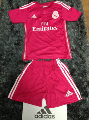 Set echipament copii/compleu fotbal Adidas Real Madrid James REDUCERE DE PRET!! foto