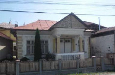 Casa si teren 143 mp in Pietrosita, Dambovita foto