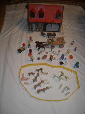 Playmobil - casa medievala cu accesorii si caruta foto