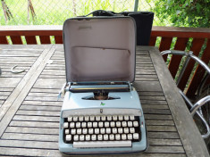 masina de scris deosebita foto