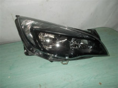 Far dreapta Opel Astra J an 2010-2015 pe fond negru cod piesa 13371596 , stare foarte buna foto