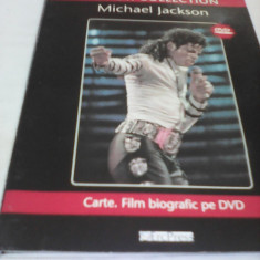 MICHAEL JACKSON BIOGRAFIC PE DVD+CARTE CHIPUL DIN OGLINDA SHOW COLLECTION