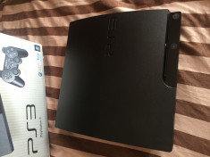 PlayStation 3 slim 320GB foto