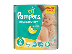 Scutece Pampers Giant Pack 2 New Born Pentru Copii foto