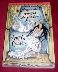MAGAZINUL MAGIC DE JUCARII - Angela Carter, carte pentru copii + CADOU foto