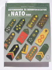 Uniforme si grade militare in NATO (peste 1500 uniforme si grade militare) foto