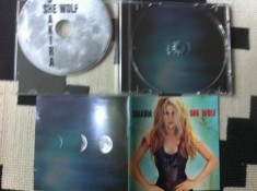 SHAKIRA She Wolf 2009 cd disc muzica latino pop booklet texte epic sony rec. VG+