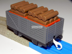 TOMY - Thomas and Friends - TrackMaster - Vagon gri incarcat cu lemne foto