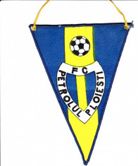 Fanion fotbal FC PETROLUL PLOIESTI (anii`80) foto