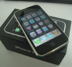 Apple Iphone 3GS 8 GB neverlocked, negru, impecabil la cutie foto