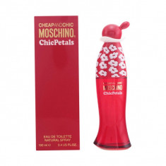 Moschino - CHEAP &amp;amp; CHIC CHIC PETALS edt vapo 100 ml foto