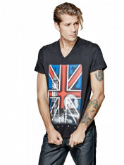 Tricou Guess UK Flag BLACK S M (reducere finala) foto