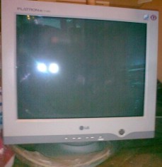Monitor LG Flatron 17&amp;quot; - Monitor CRT foto