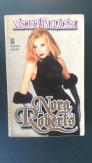 Nora Roberts - Nascuta in flacari - ( NR 0000 ) foto