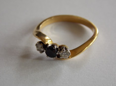 Inel de aur cu safir si diamante - 442 foto
