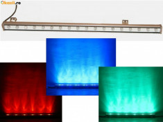 Proiector liniar LED wall washer RGB 18W iluminat arhitectural cladiri panouri foto