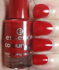 OJA ROSIE CU USCARE RAPIDA ESSENCE COLOUR &amp;amp; GO READY FOR ACTION foto