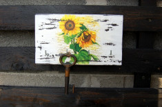 Cuier lemn cu floarea soarelui 6251 foto