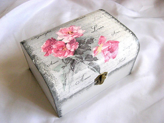 Cutie din lemn -trandafiri - 26061