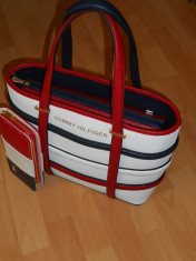 GENTI TOMMY HILFIGER ,NEW MODEL/CALITATE GARANTATA+PORTOFEL DUBLU INCLUS foto