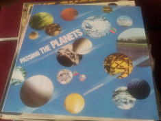 DISC VINIL PASSING THE PLANETS foto